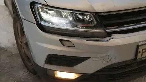 Volkswagen Tiguan кузовной ремонт. Пайка пластика. Установка ремонтных крепежей на фару!