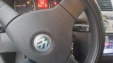 Замена аккумулятора VW Touran