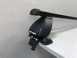 Багажник MontBlanc на прямоугольных дугах для Volkswagen Golf 5-дв (Mk4)