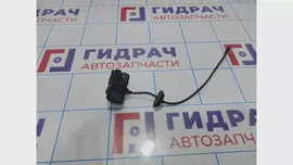 Активатор замка крышки бензобака Volkswagen Polo Sedan (Mk5) 5C6810773B