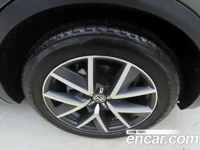 Volkswagen Touareg 3rd generation, 2020-1