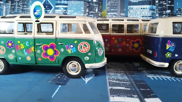 Volkswagen T1 1/24  Kinsmart