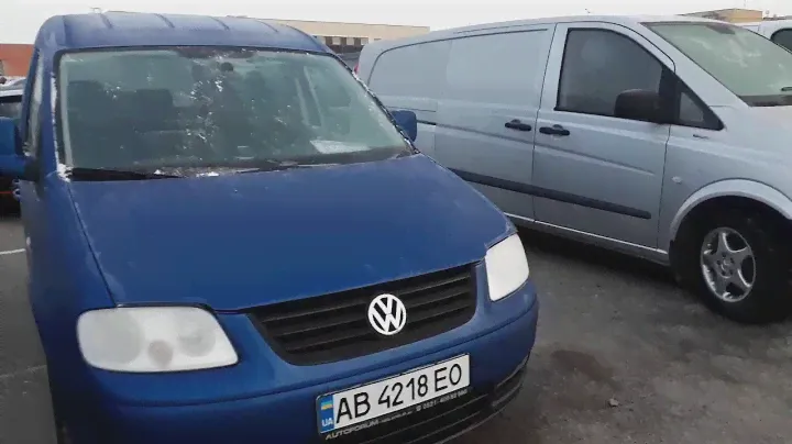 Идеальный Volkswagen caddy life 7 мест 1,6 бензин, только пригнан 8700$
