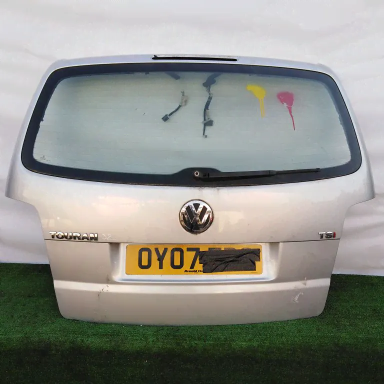 Крышка багажника VOLKSWAGEN TOURAN 2003- серебро Б/У-0