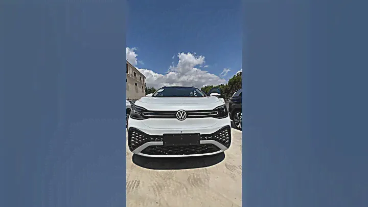 VW ID6 Crozz Pro 2022 7-Seater White Color 600km Range/Charge Fully Electric Car (New - 0KM)