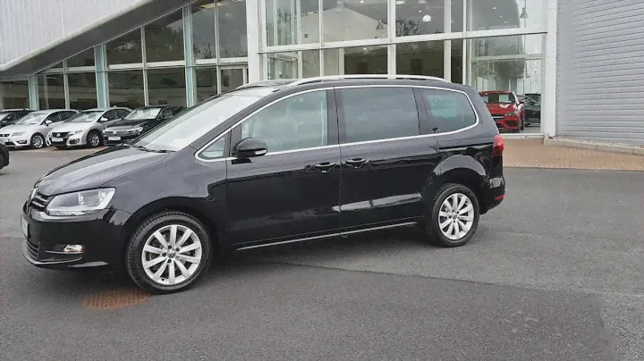 172D1797 - 2017 Volkswagen Sharan 2.0TDI DSG 150HP Highline Auto 35,995