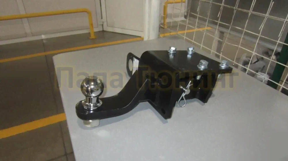 Фаркоп Bozal 2500/100 для Volkswagen Amarok Pick-up 2010--0