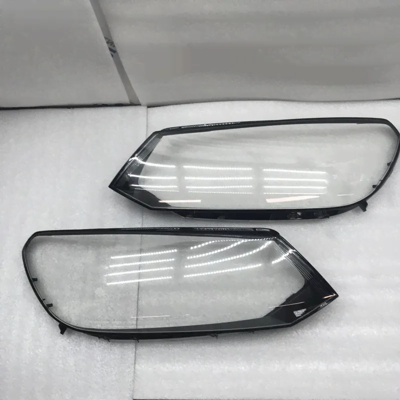 Правое стекло фары Volkswagen Touareg II NF 2011-2014 дорестайлинг