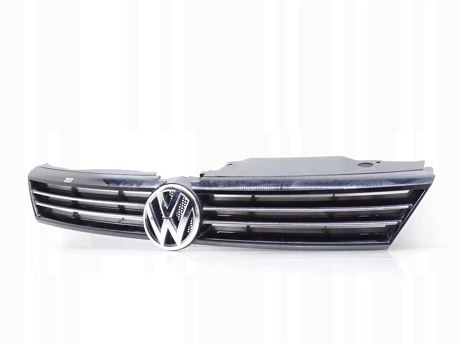 Решетка радиатора Volkswagen Jetta 6 поколение (2010-2014), 8107830-0