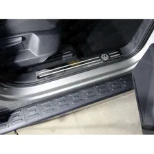 Накладки на пластиковые пороги зеркальный лист логотип VW 2 шт для Volkswagen Tiguan 2016-2024 артикул VWTIG17-22