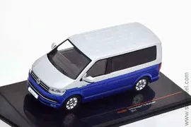 Volkswagen T6 Multivan 2017 серебристый с синим (iXO 1:43)