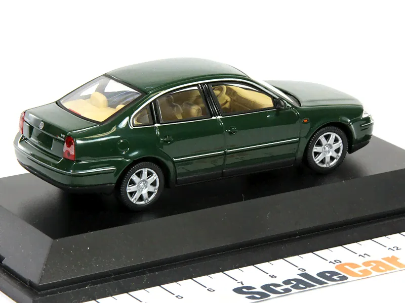 Масштабная модель Volkswagen Passat B5,5 facelift зеленый лучшая цена!-0