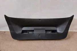 Обшивка крышки багажника Volkswagen Golf 7