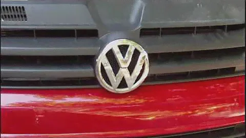 Как снять передний бампер на VW T 5