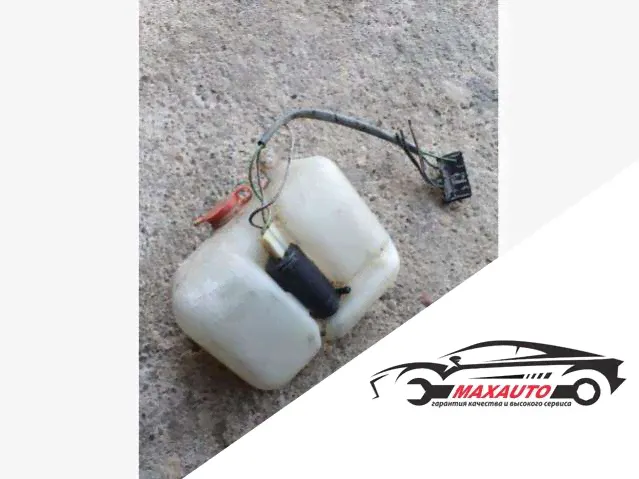 Бачок омывателя Volkswagen Golf 2 1986г. (артикул 011-104429226)-0