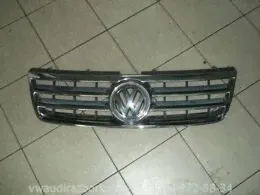 Решетка радиатора Volkswagen Touareg 1-0