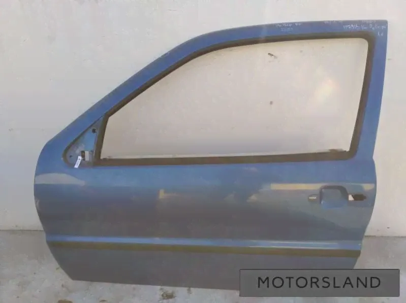 Дверь передняя левая Volkswagen Polo (2001-2005) Купе 2001г. (артикул 212-10117915)-1