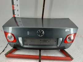 Крышка (дверь) багажника Volkswagen Jetta (1K5), Jetta (1K5)