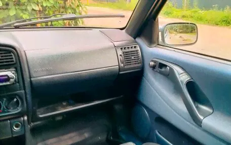 Volkswagen Passat-0