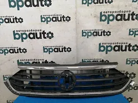 Решетка радиатора Volkswagen Polo VI Liftback 2020- 2022, 6N5853653