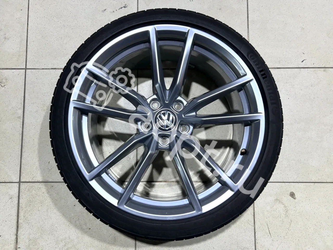 Диск Pretoria R19 оригинал Volkswagen Golf R 7.5 c шиной Continental ContiSportContact 5P 235/35/19