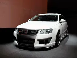Передний бампер Tenzo Volkswagen Passat B6 (2005-2011)