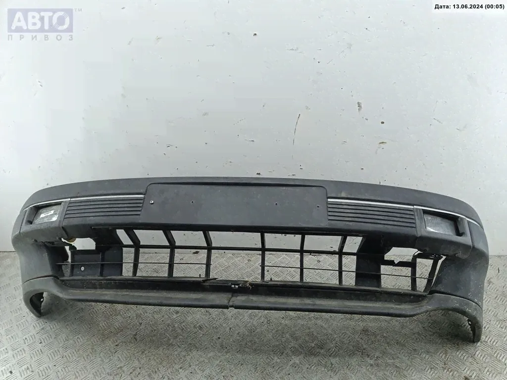 Бампер передний Volkswagen Passat B3
