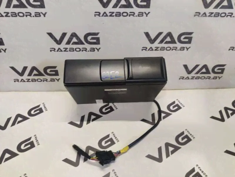 CD чейнджер Volkswagen Touareg 1 2004г. (артикул 032-29912949)
