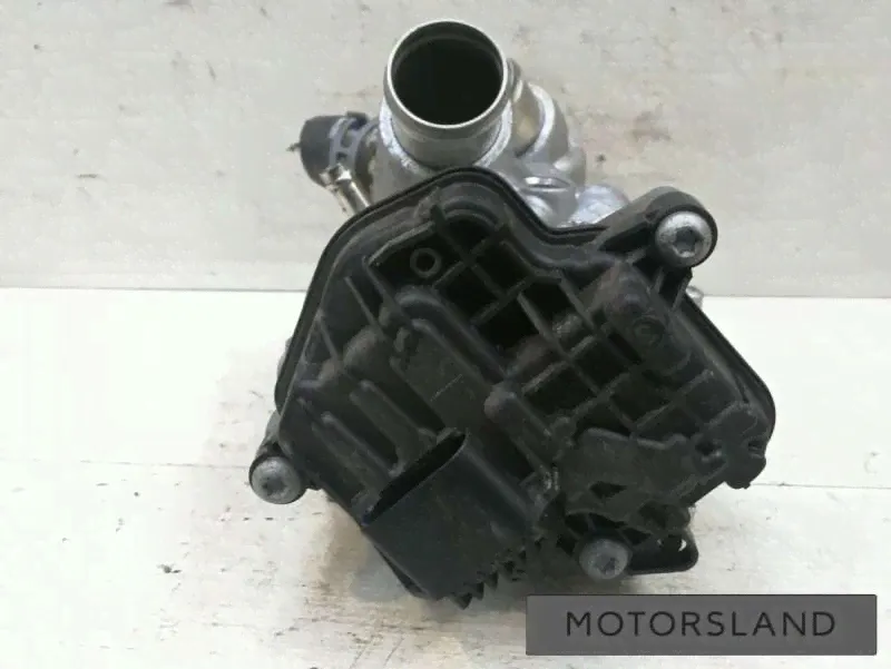 Насос антифриза (помпа) Volkswagen Passat B8 2018г. (артикул 240-66991658)-1