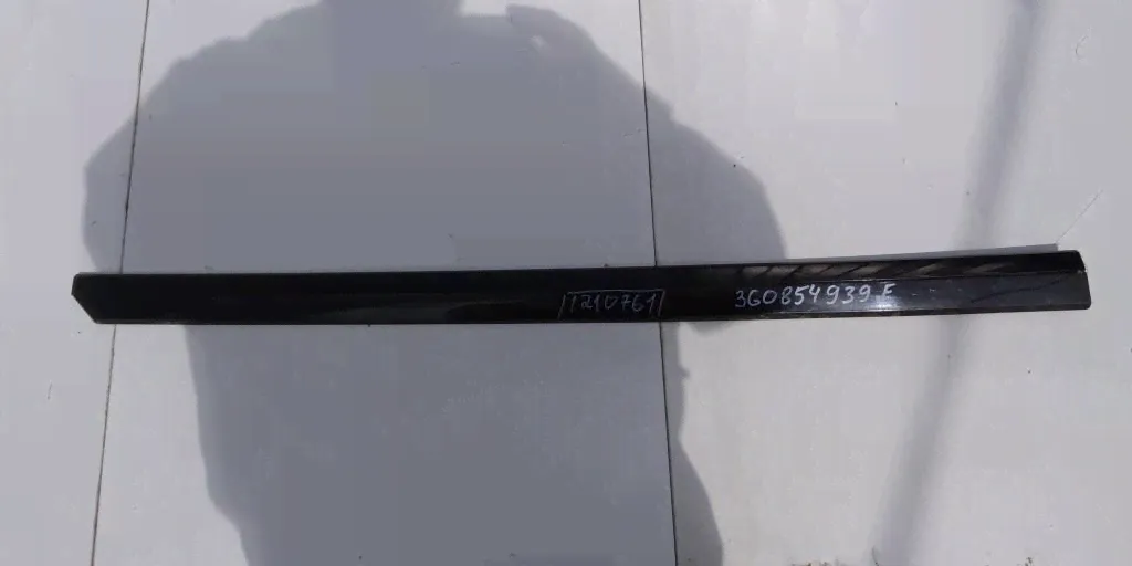 накладка на дверь передняя левая VOLKSWAGEN PASSAT 8, B8, B8.5, 3G2, 3G5 ( ФОЛЬКСВАГЕН / ПАССАТ / ПАСАТ )