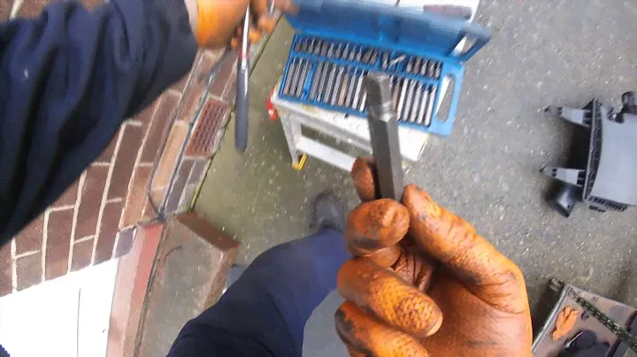 How to remove a Volkswagen Crafter alternator / Как снять генератор Volkswagen Crafter
