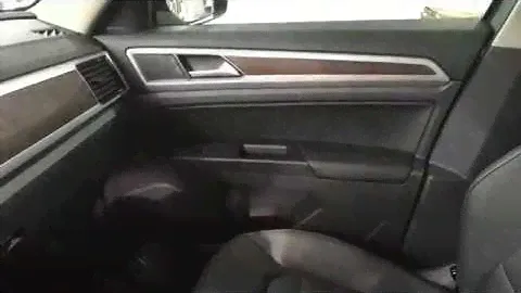 Volkswagen Teramont шумка 4-х дверей. Эффект в плане улучшения качества звука и тише в салоне