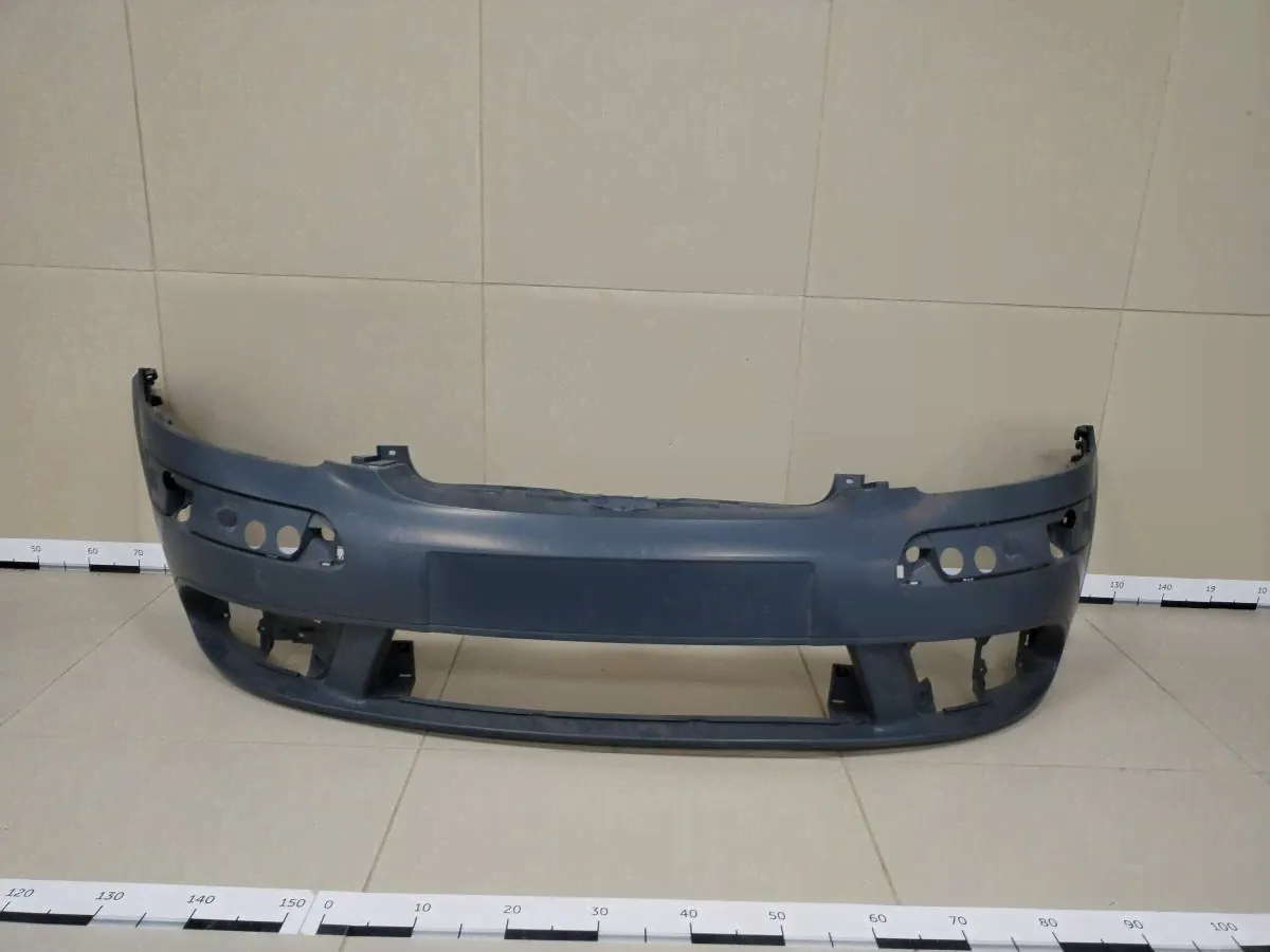 Бампер передний Volkswagen Golf Plus 5 2005-2014-0