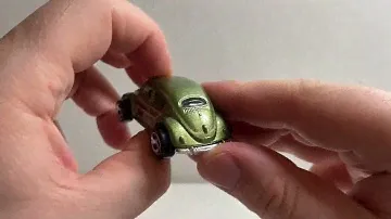 Обзор Hot Wheels Volkswagen Beetle Green (Mainline 2022)