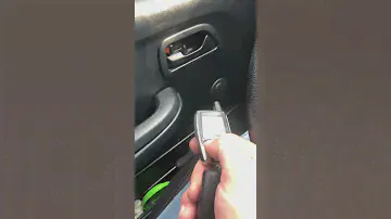 Центральный замок автоматически открывается после закрытия , Форд Сиерра