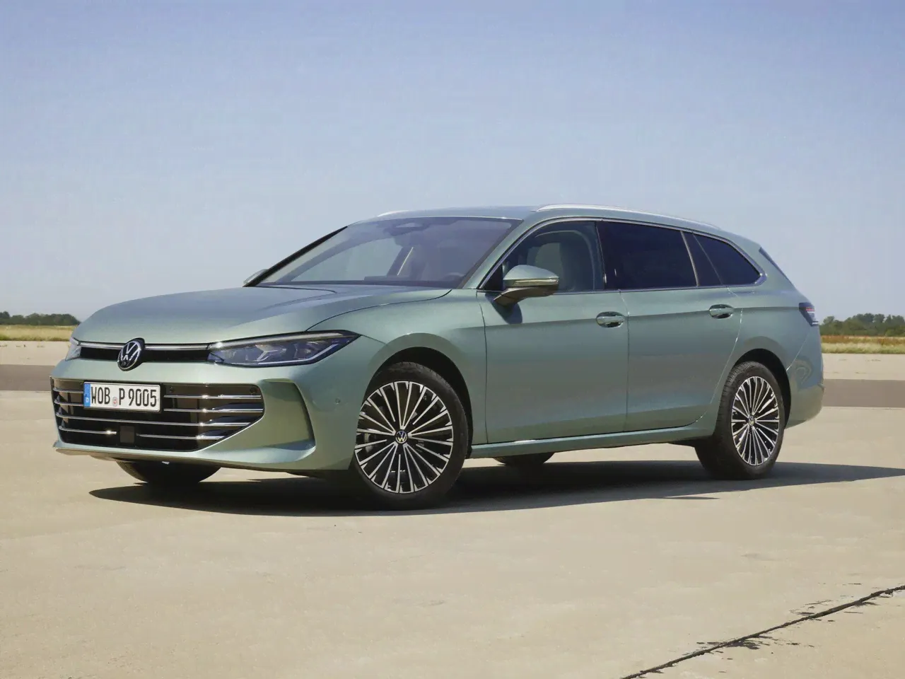 Volkswagen PASSAT 2023 года-2