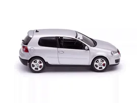 Масштабная модель Volkswagen Golf GTi (Golf V) серебристый лучшая цена!