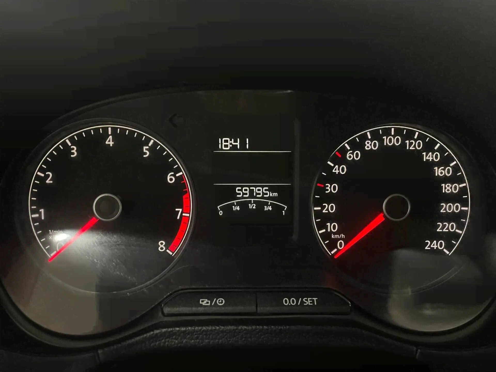 Volkswagen Polo 2020 (110 л. с.) серый-3