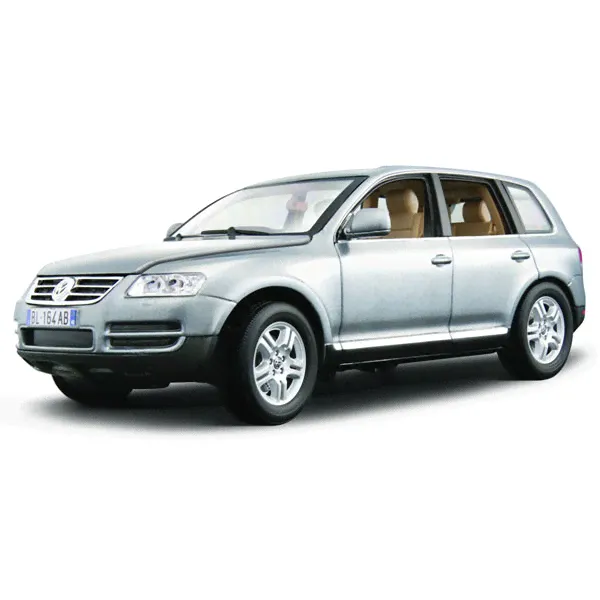 Модель автомобиля Volkswagen Touareg 1:18 Bburago-0