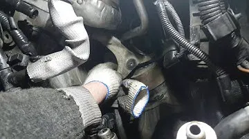 Снятый компрессор кондиционера туарег V10