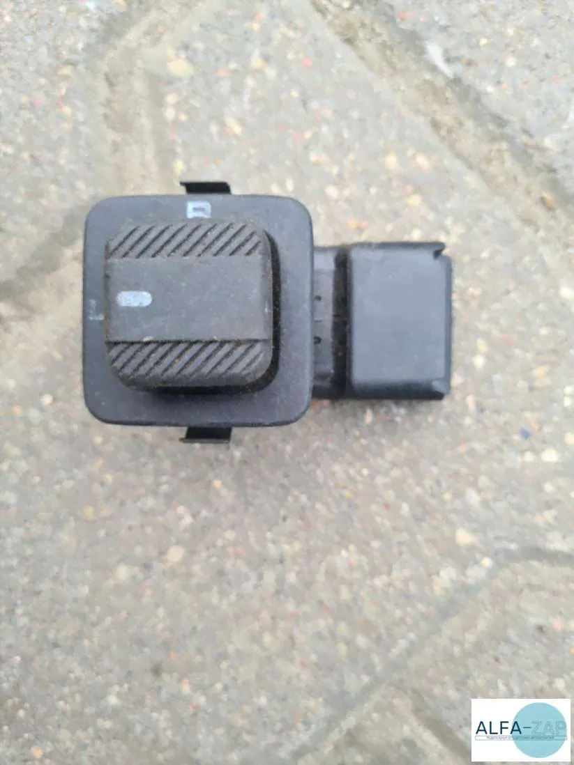 Джойстик регулировки зеркал Volkswagen Passat B3 1990г. (артикул 82-25381028)-1