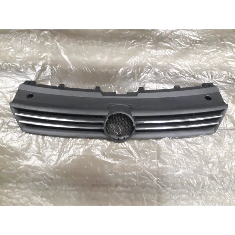 Решётка радиатора Volkswagen Polo седан (10 - 15 год)