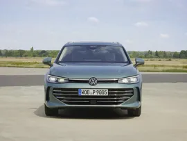 Volkswagen PASSAT 2023 года
