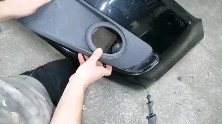 VW Caddy Life How to Remove Front Fog Light