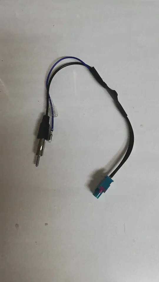 🛍 Двойной радиочастотный антенный адаптер LEEWA OEM FAKRA с усилителем для Volkswagen RNS510RCD510310GolfMK5MK6Passat B6B7Tiguan-3