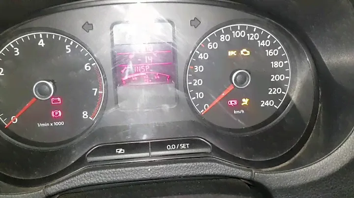 VW POLO подключение видео регистратора к освещению салона