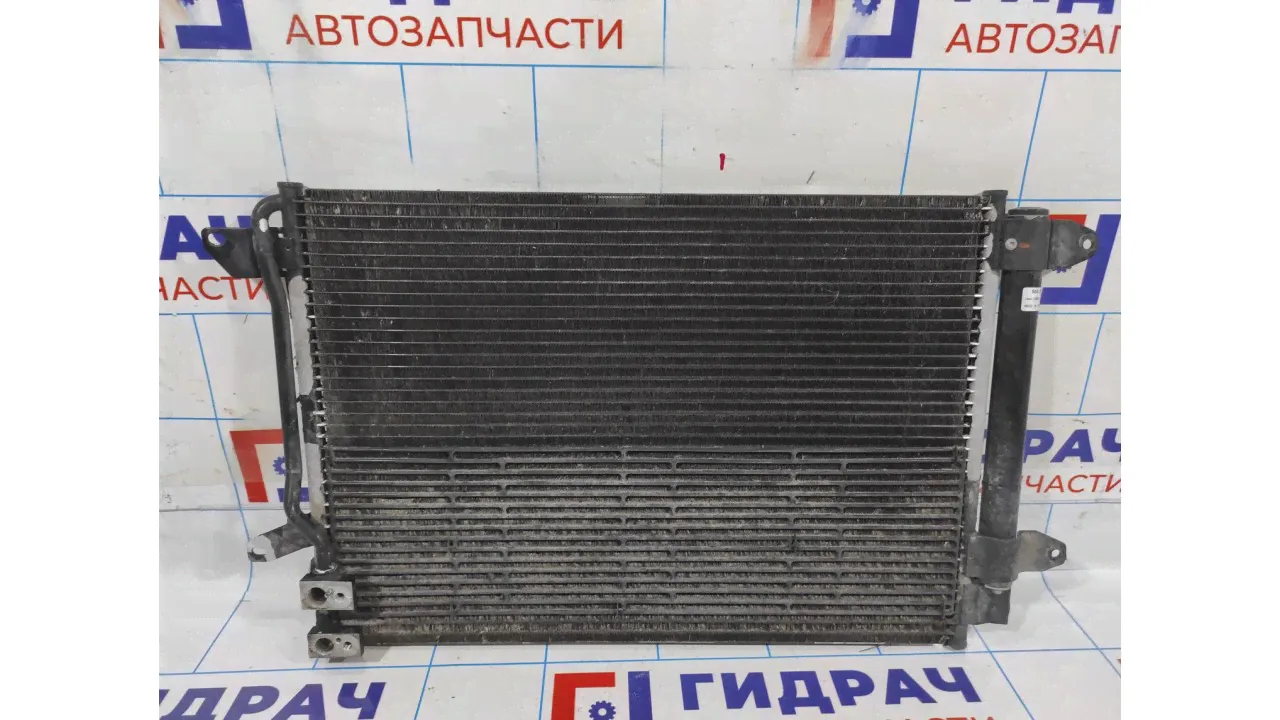 Радиатор кондиционера Volkswagen Jetta (A6) 5C0820411F.