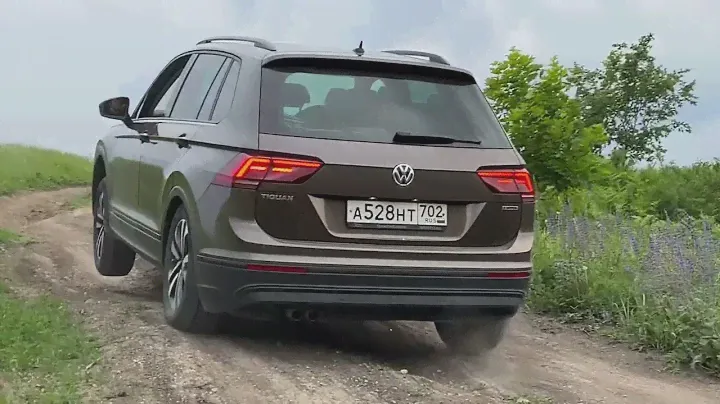Volkswagen Tiguan 4x4 - диагональное вывешивание. Подъем в гору, бездорожье