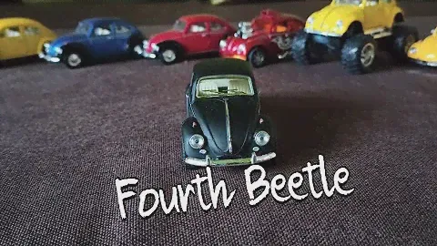 1967 Volkswagen Classical Beetle (Fourth!!!) Kinsmart Model (pullback) Car