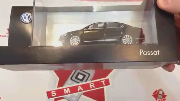 Модель автомобиля Volkswagen Passat Saloon Black, Scale 1:43 (3AE099300 C9X)